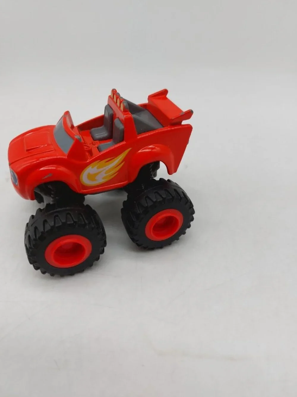 Blaze and the Monster Machines Diecast Blaze 2014 Read